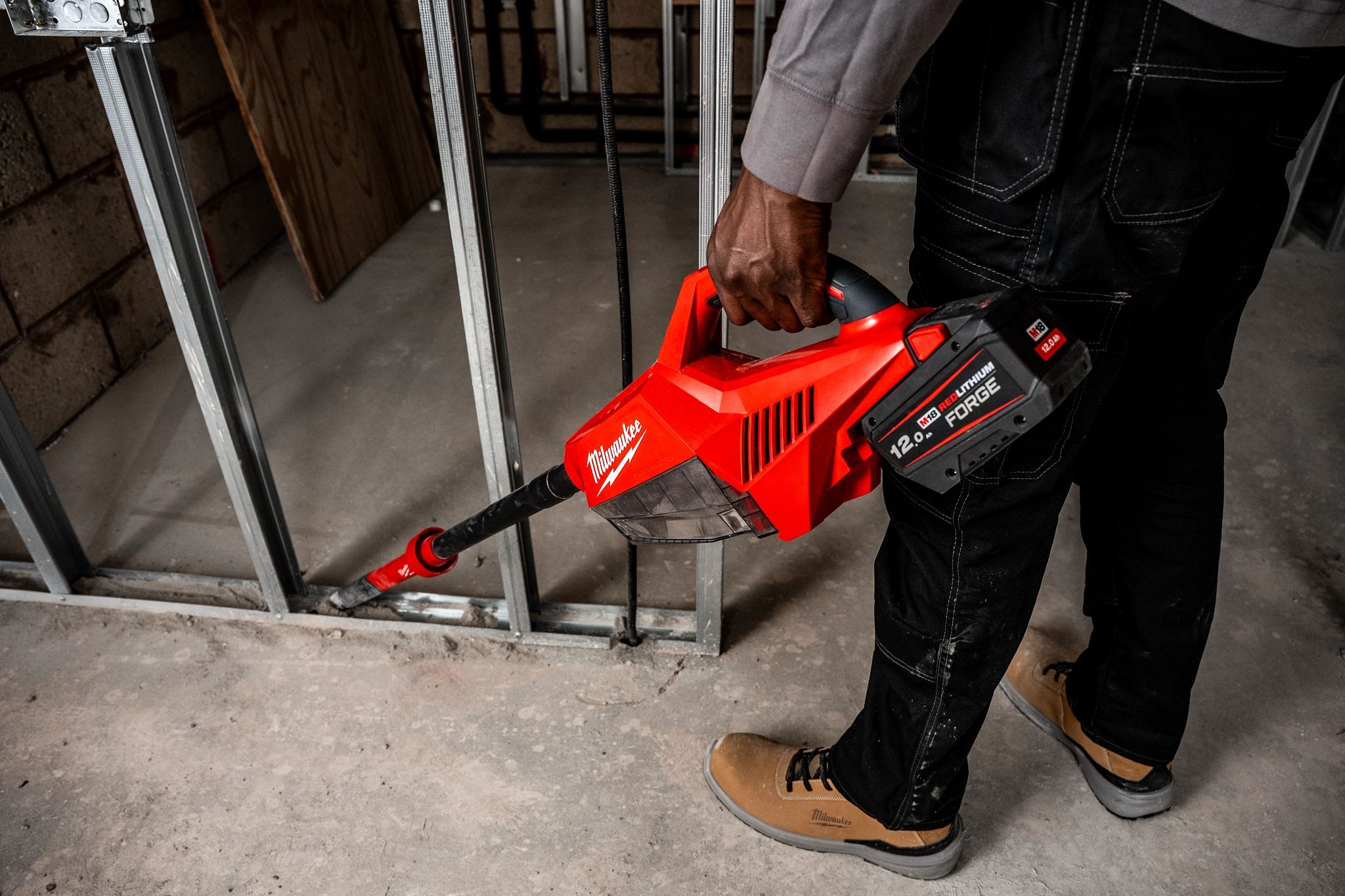 Milwaukee M18 BLCV2-0
