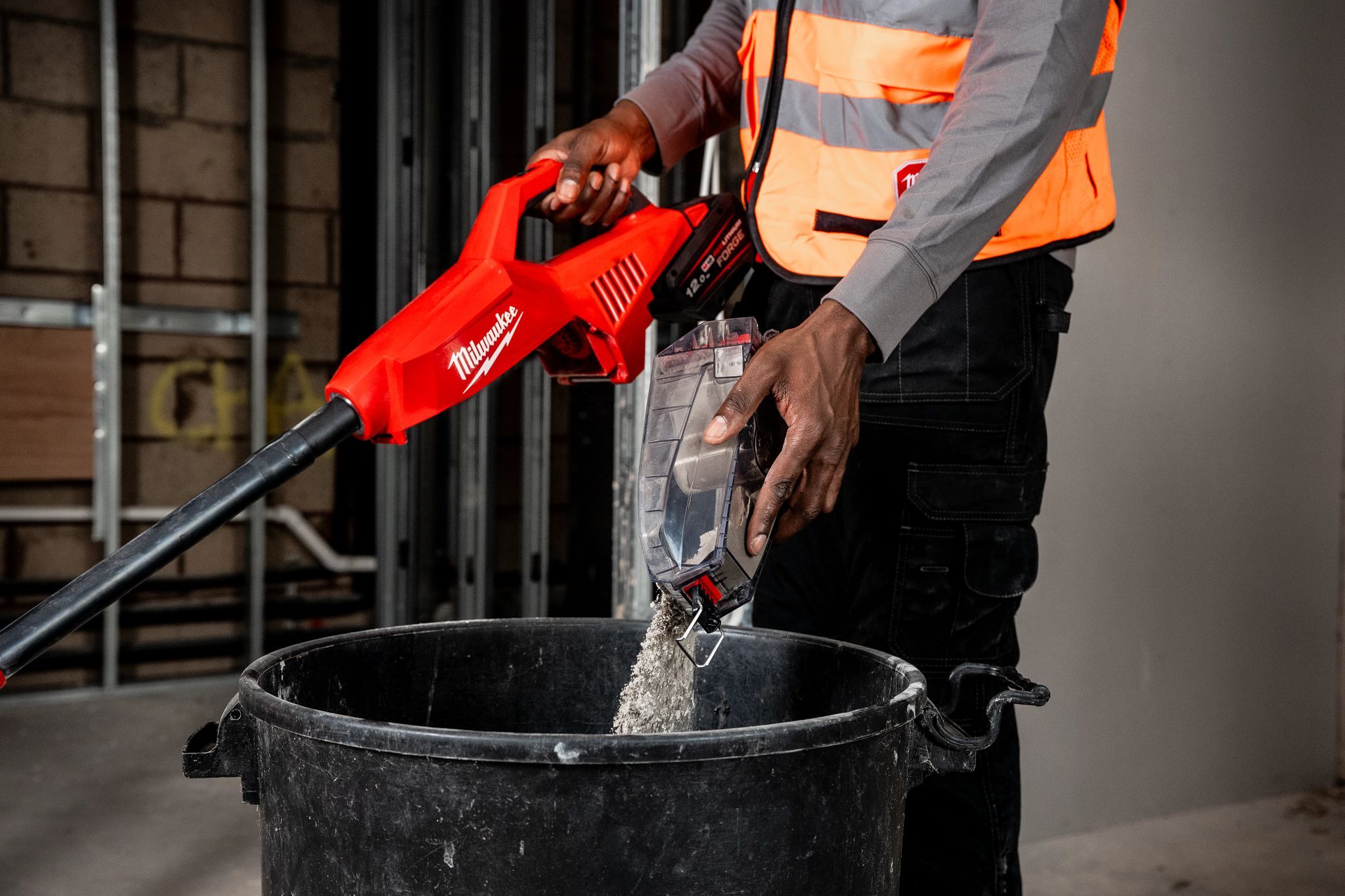 Milwaukee M18 BLCV2-0
