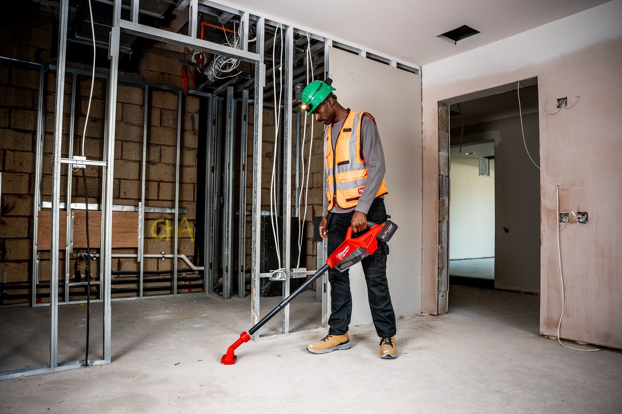 Milwaukee M18 BLCV2-0