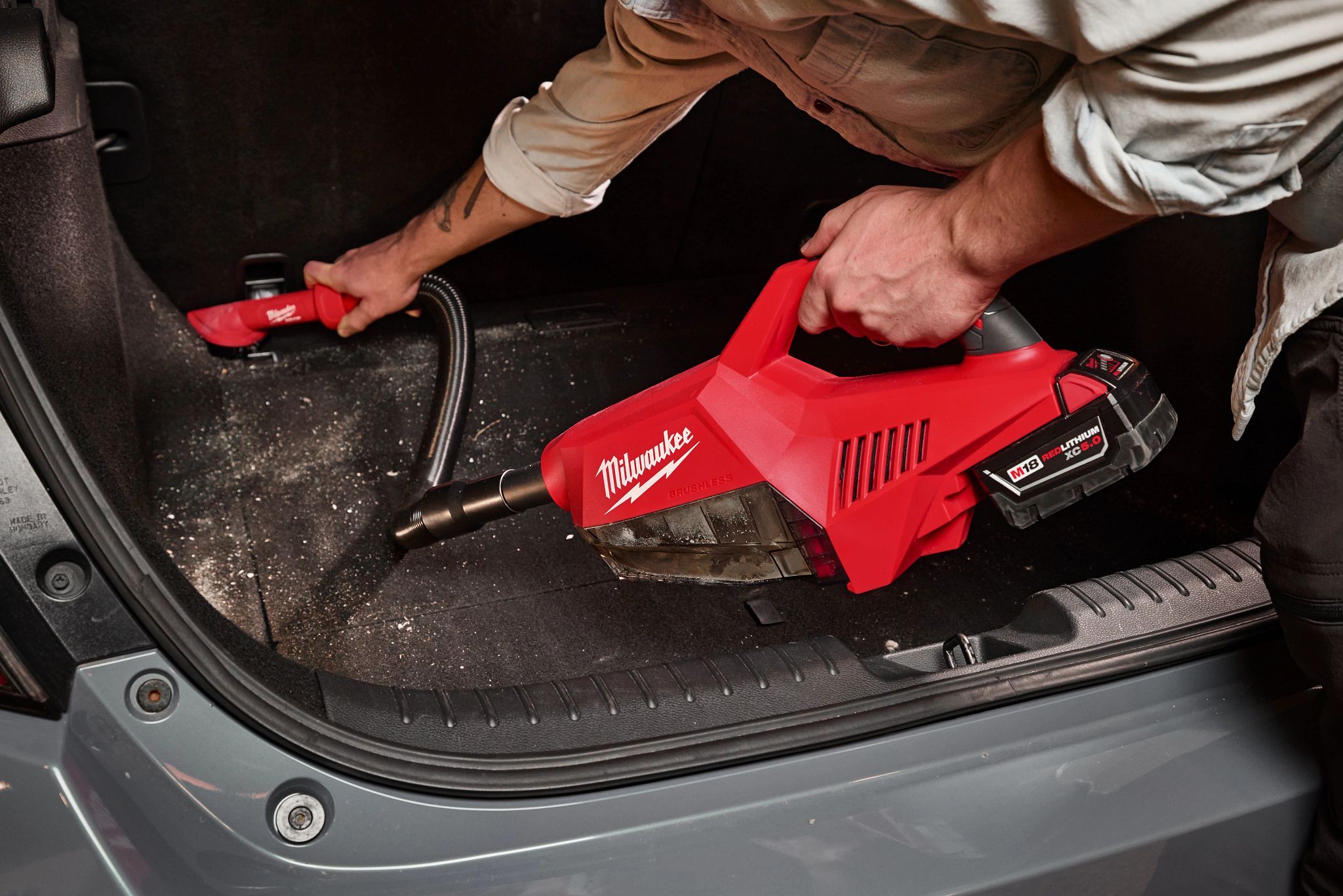 Milwaukee M18 BLCV2-0