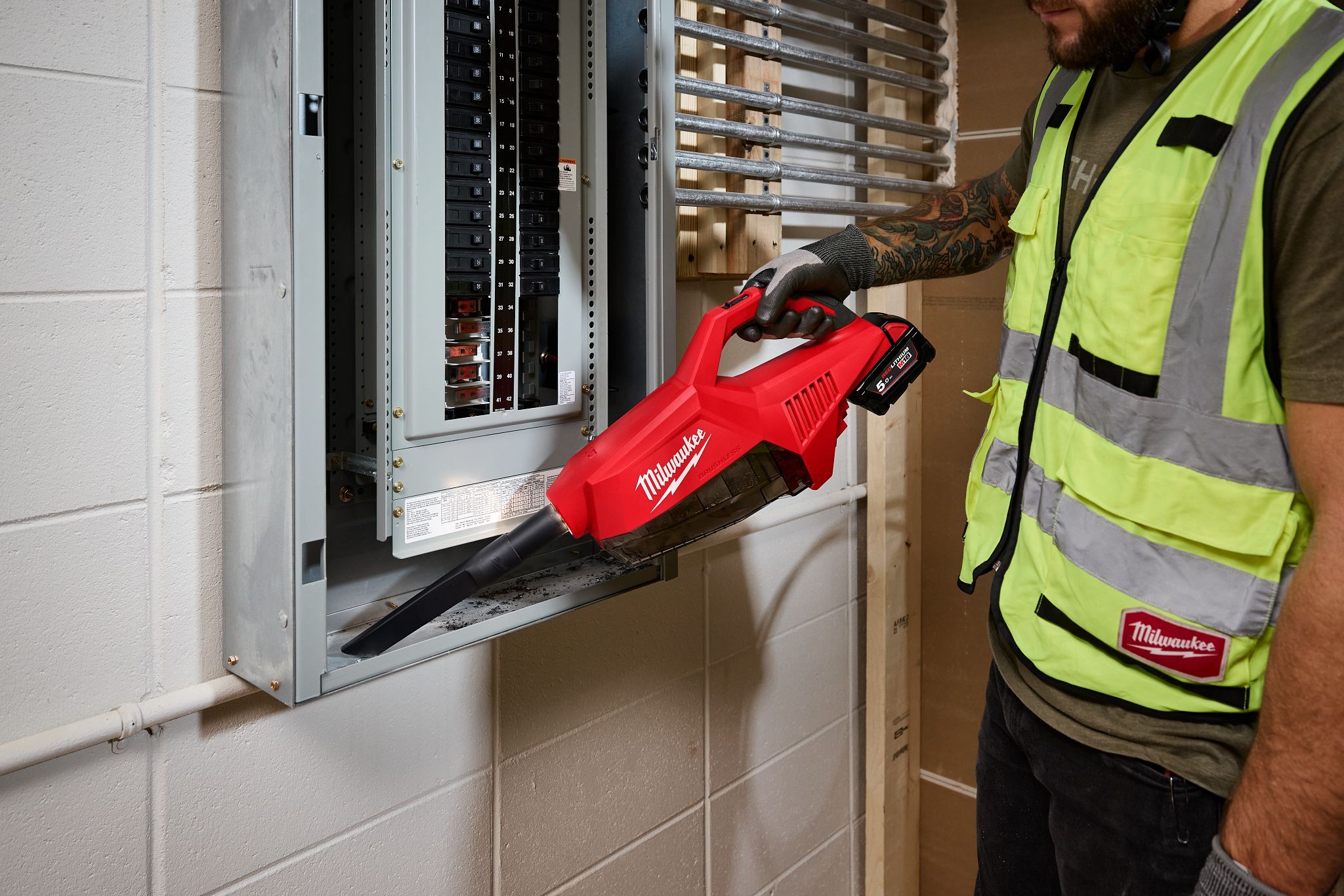 Milwaukee M18 BLCV2-0