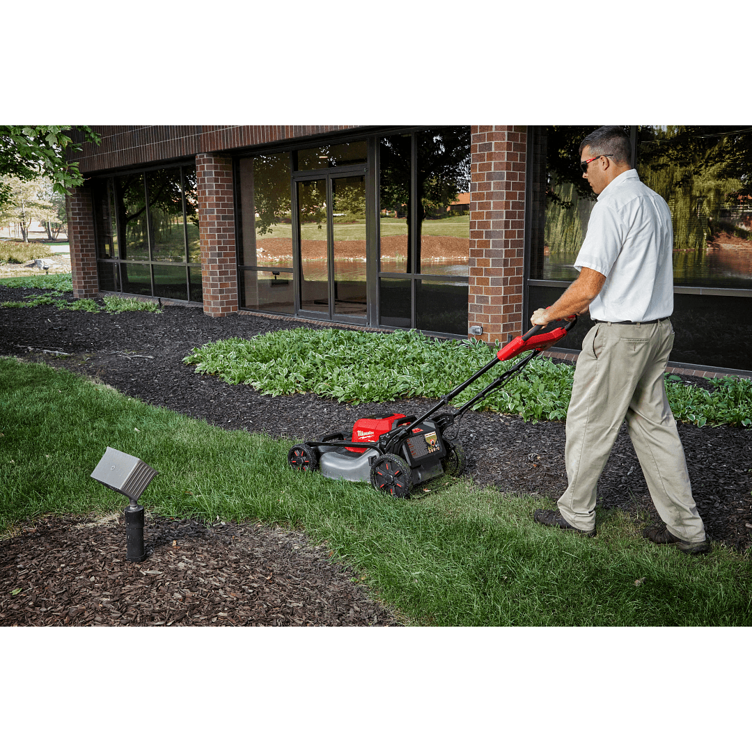 Milwaukee M18 F2LM53-0