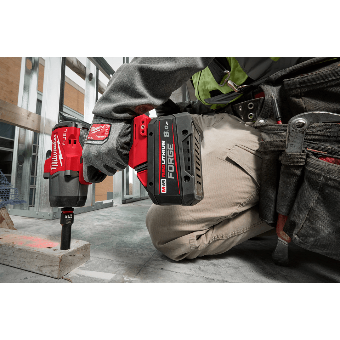 Milwaukee M18 FB8