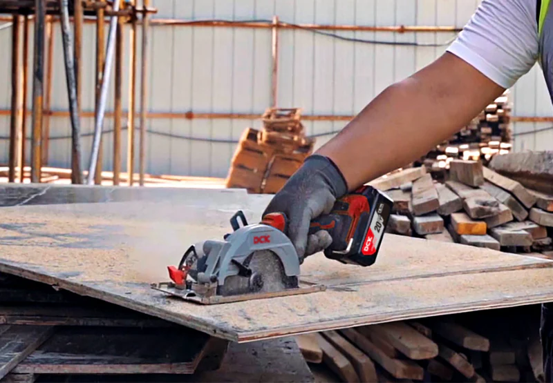 DCK KDMY125 20V 充電式無刷圓鋸 (5")