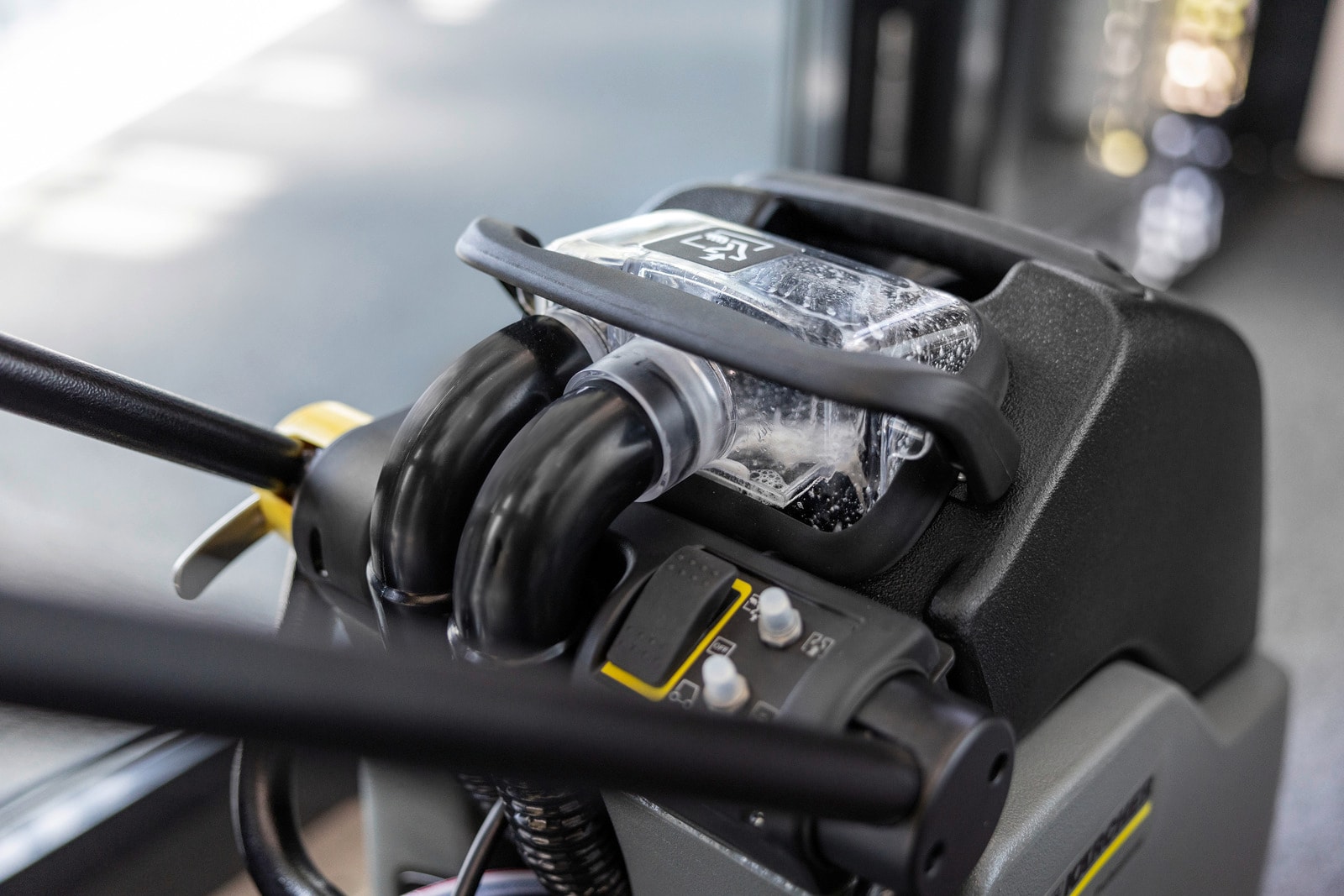 德國 Karcher BRC 30/15 C 地毯清洗機 (噴抽式) (香港行貨)