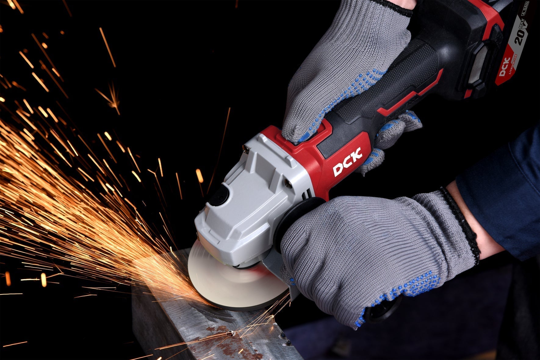 DCK KDSM03-125 20V 充電式無刷角磨機