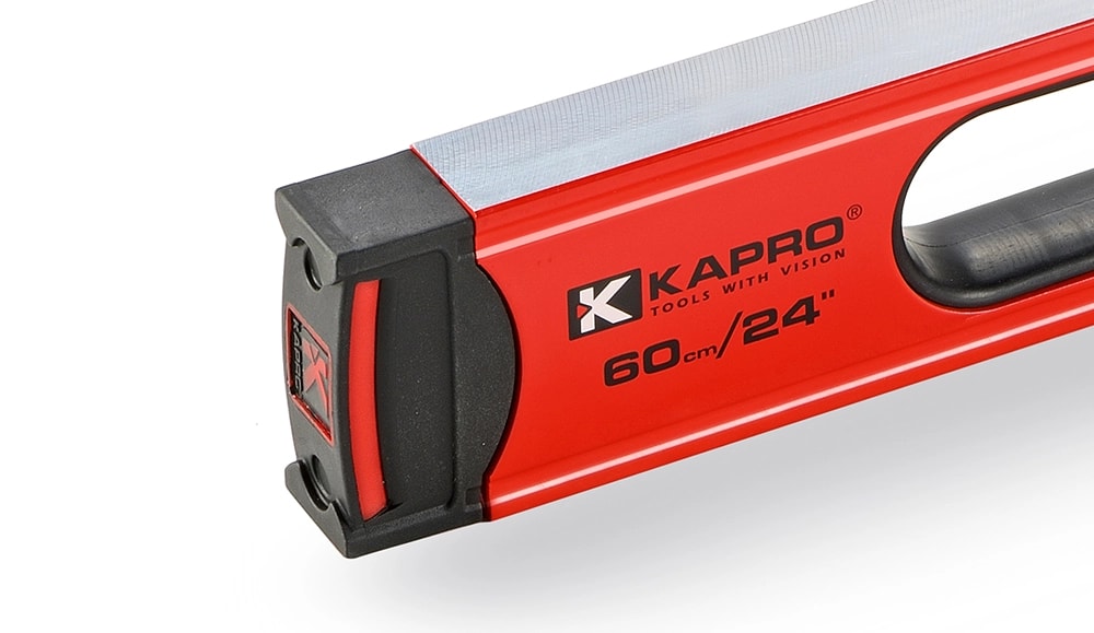 KAPRO 985D-60 電子水平尺 24吋(磁性端細節)