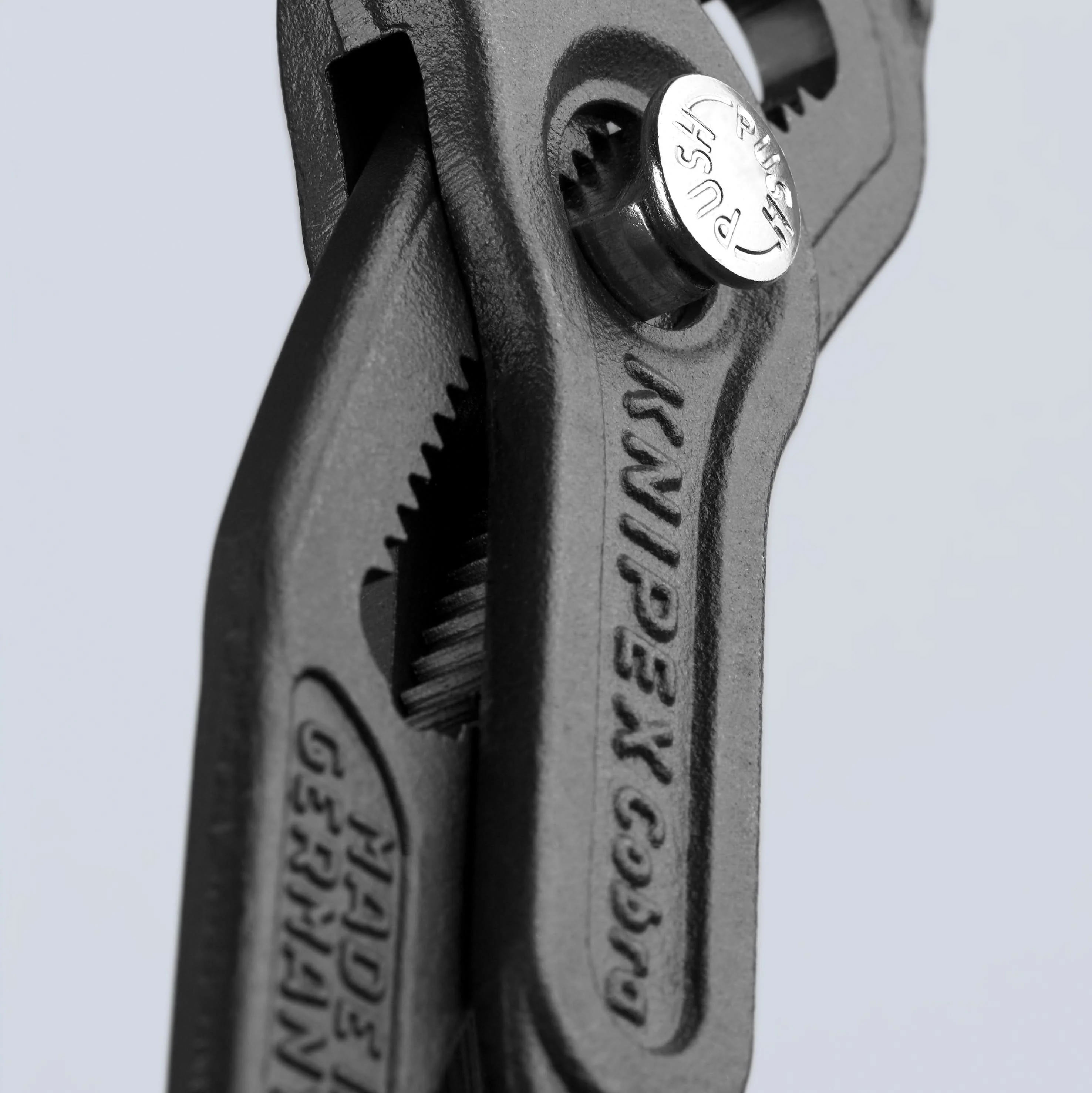 KNIPEX Cobra 水泵鉗(調整按鈕細節)
