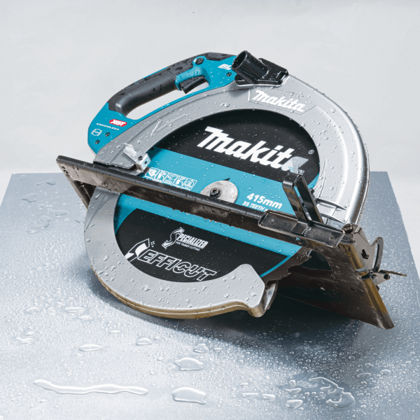 Makita HS013GZ 充電式圓鋸另一角度,展示 XPT 防灰塵防水滴設計