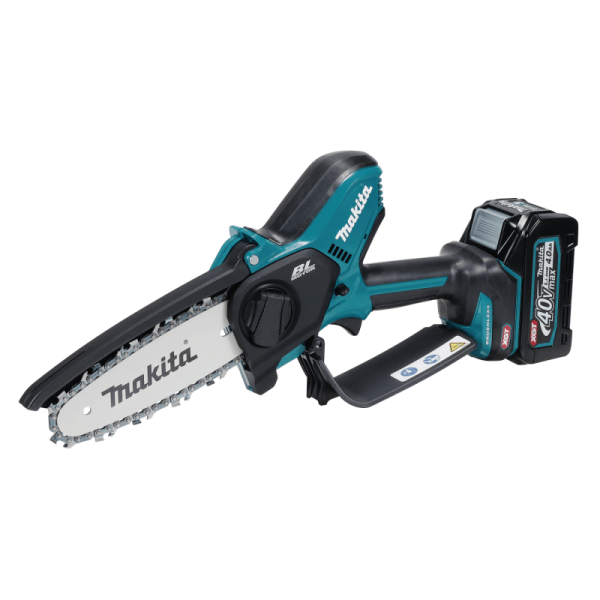 Makita 牧田 UC029GZ 40V 充電式修剪鋸整機外觀,配 150mm 導板及鋸鏈