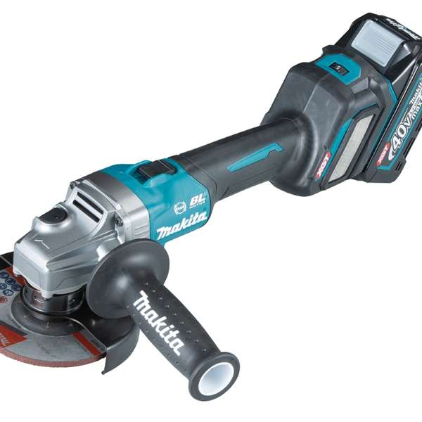 Makita 牧田 GA023GM201 40Vmax 充電式角向磨光機,裝上 4.0Ah 電池、側柄及砂輪片護罩