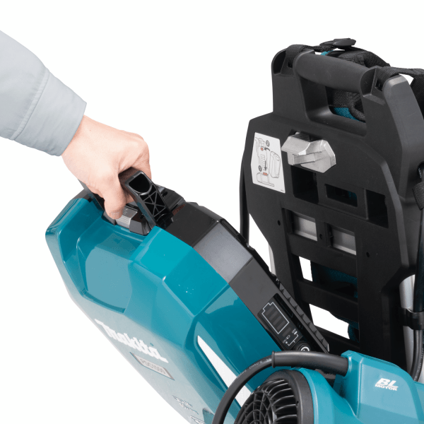 Makita 牧田 UB004CZ 背負吹風機提把及背負支架特寫