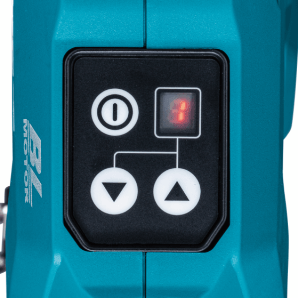 Makita TR001GZ 紮鐵機控制面板特寫,設電源鍵、綁紮強度加減鍵及級數顯示