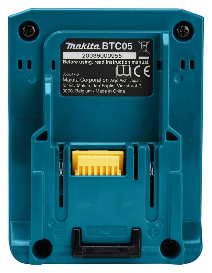 Makita BTC05適配器背面標籤與接點細節