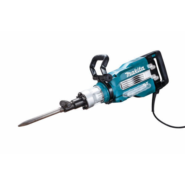 Makita 牧田 HM1511(110V) 電鎬斜角圖,已裝上尖鑿並可見電源線及頂部提手
