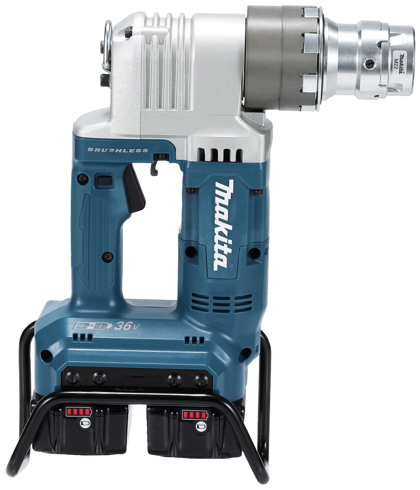 Makita DWT310ZK 充電扭剪扳手側面視圖,可見 M22 套筒、掛鈎及電量指示燈