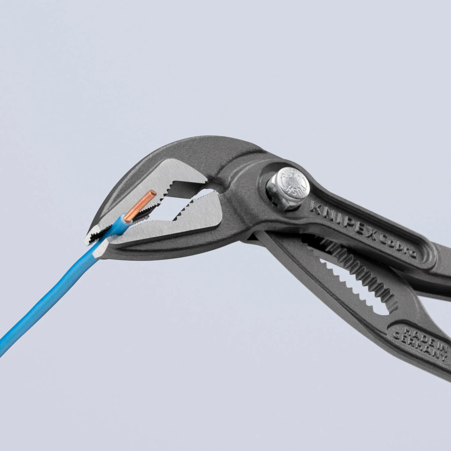 KNIPEX 87 51 180 Cobra 快速調教水泵鉗(鉗口細節)