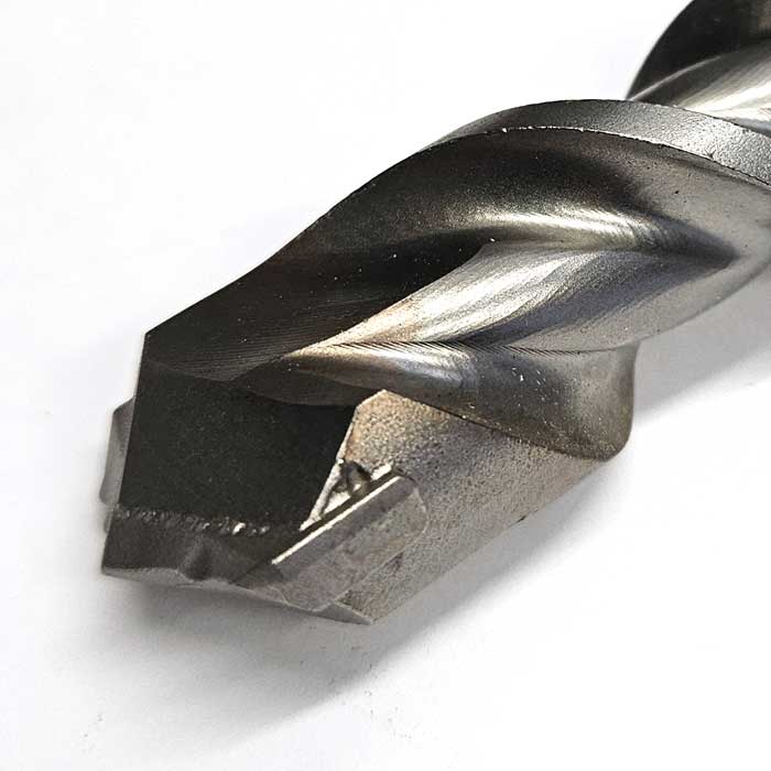 Makita B-47771 四坑錘鑽頭 13X210MM(頭部細節)