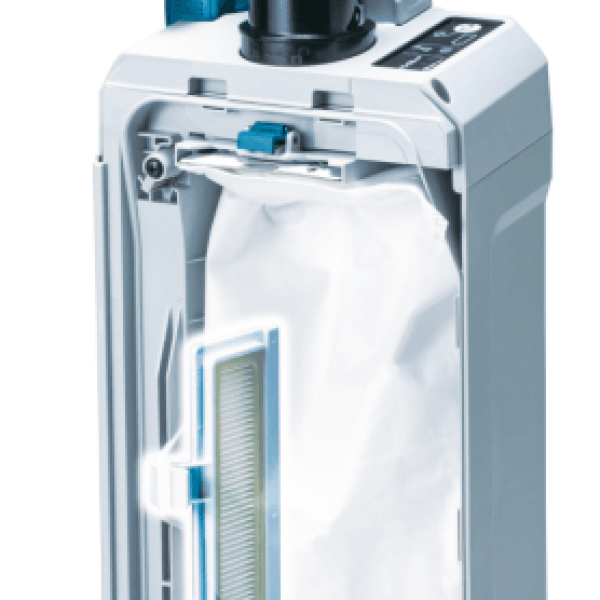 Makita VC010GZ 開啟集塵室,可見塵袋與 HEPA 濾網
