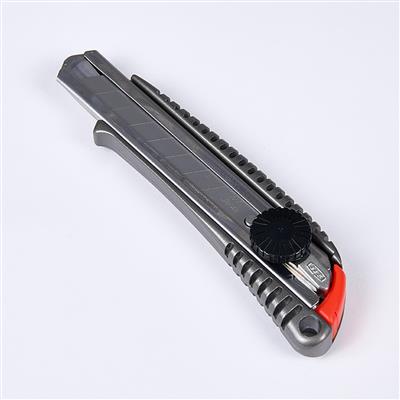 NT CUTTER L-500G 金屬柄介刀 18mm(三側面)
