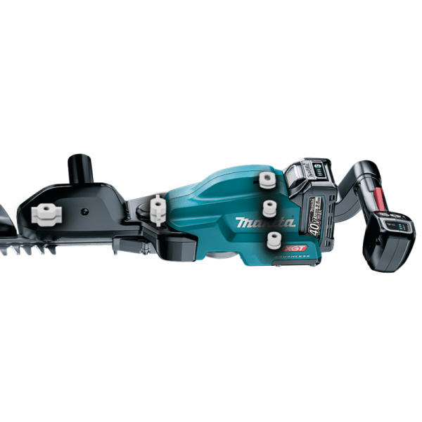 Makita UH013GZ 機身特寫,顯示 BL 無碳刷馬達殼體、40Vmax XGT 電池插槽及後握把