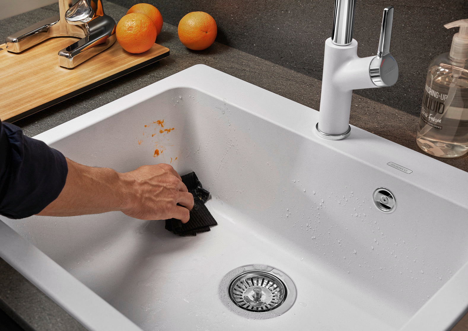 BLANCO 519638 NAYA 6 台上或台下式花崗岩鋅盤 (Anthracite色)