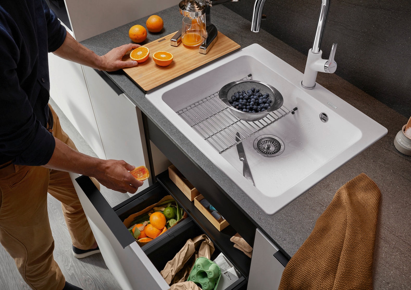 BLANCO 519638 NAYA 6 台上或台下式花崗岩鋅盤 (Anthracite色)