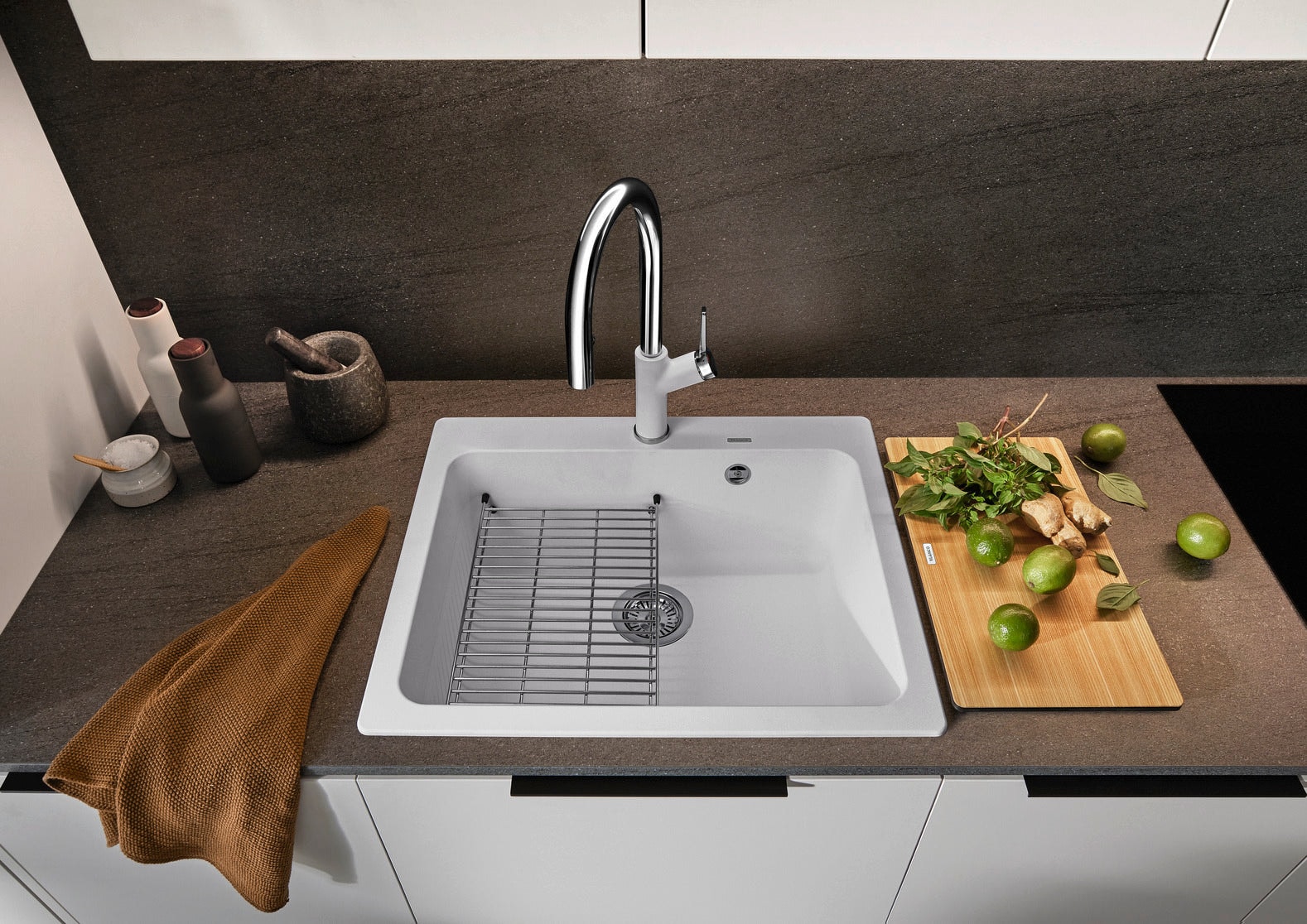 BLANCO 519638 NAYA 6 台上或台下式花崗岩鋅盤 (Anthracite色)