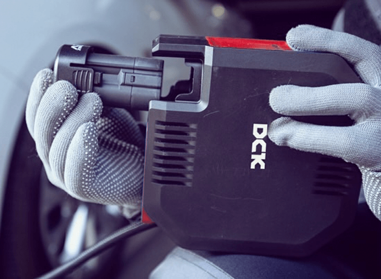 DCK KDQE120 12V 充電式小型氣泵