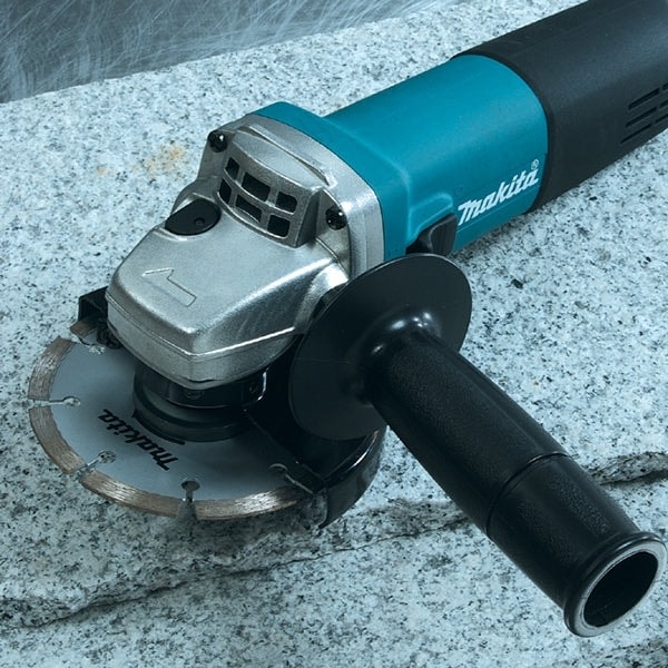 Makita 9556NB 100mm Angle Grinder