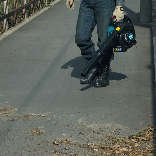 Makita BHX2500 Gasoline Blower 24.5mL (4-Stroke)