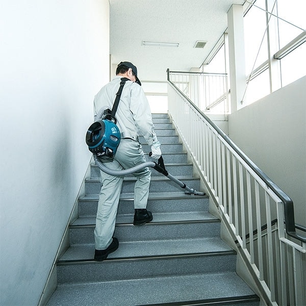 Makita DCL500Z Cordless Vacuum Cleaner (Cyclonic) (18V Li-ion) (Tool Only)