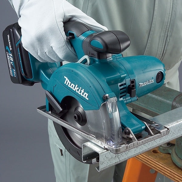 Makita DCS550RTE Cordless Metal Cutting Saw (18V Li-ion) (5.0Ah Battery)