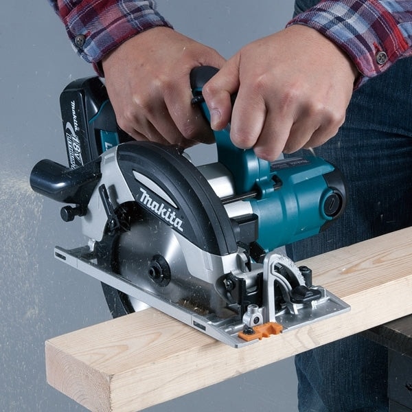 Makita DHS630Z 18V LXT Lithium-Ion Cordless 6-1/2" Circular Saw (Tool Only)