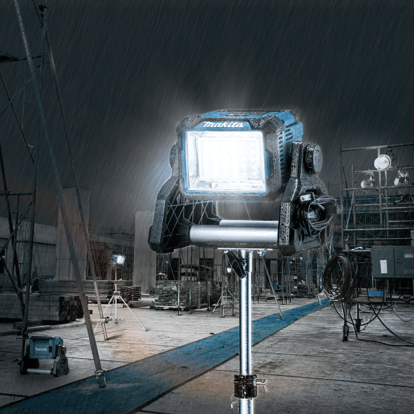 Makita DML811 Cordless Flood Light (Li-ion 18V/14.4V) (Bare Tool)
