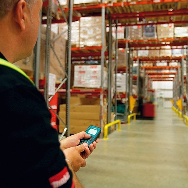 Makita LD100P Laser Distance Measurer 100m (45° Tilt Sensor)