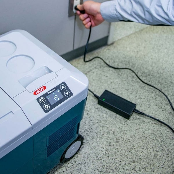 Makita 牧田 CW001GZ01 18V/40V 充電式冷暖保溫箱 (20升) (淨機)