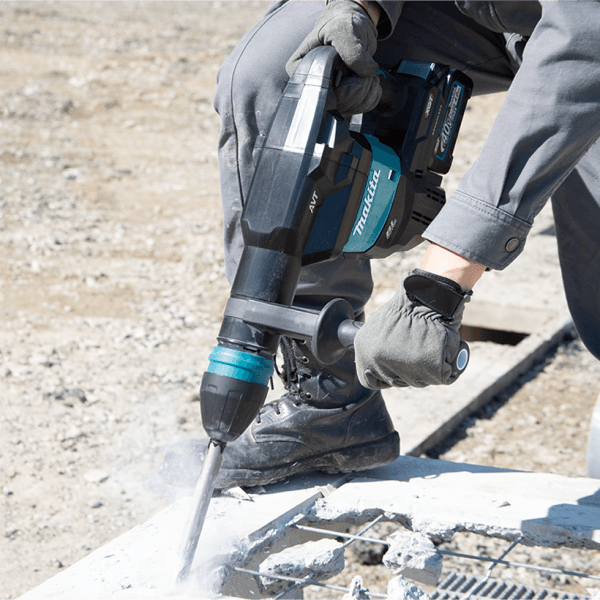 Makita HM001GZ 40V Cordless Demolition Hammer (Bare Tool)