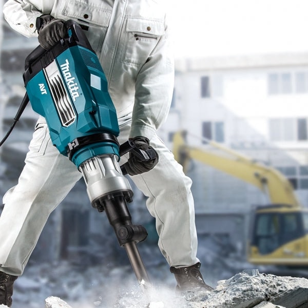 Makita HM1511 Demolition Hammer (220v/110v)
