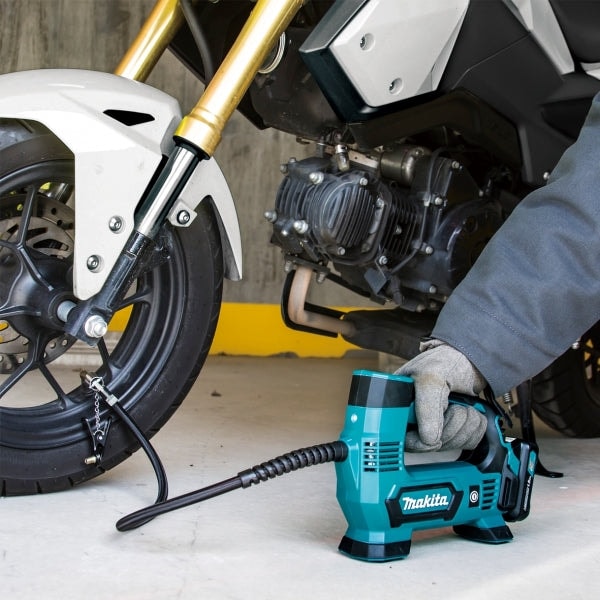 Makita MP100DZ Cordless Inflator (Bare Tool)