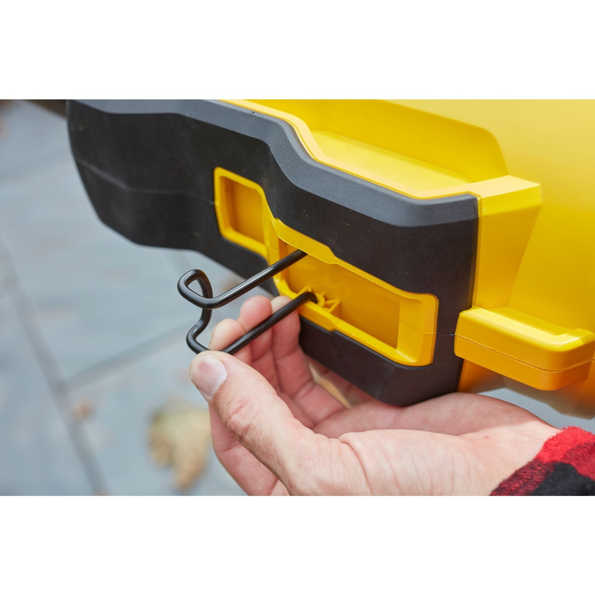 美國 STANLEY 史丹利 SFMCBL7M1-GB V20 充電式無刷吹風機 (1電1充套裝)