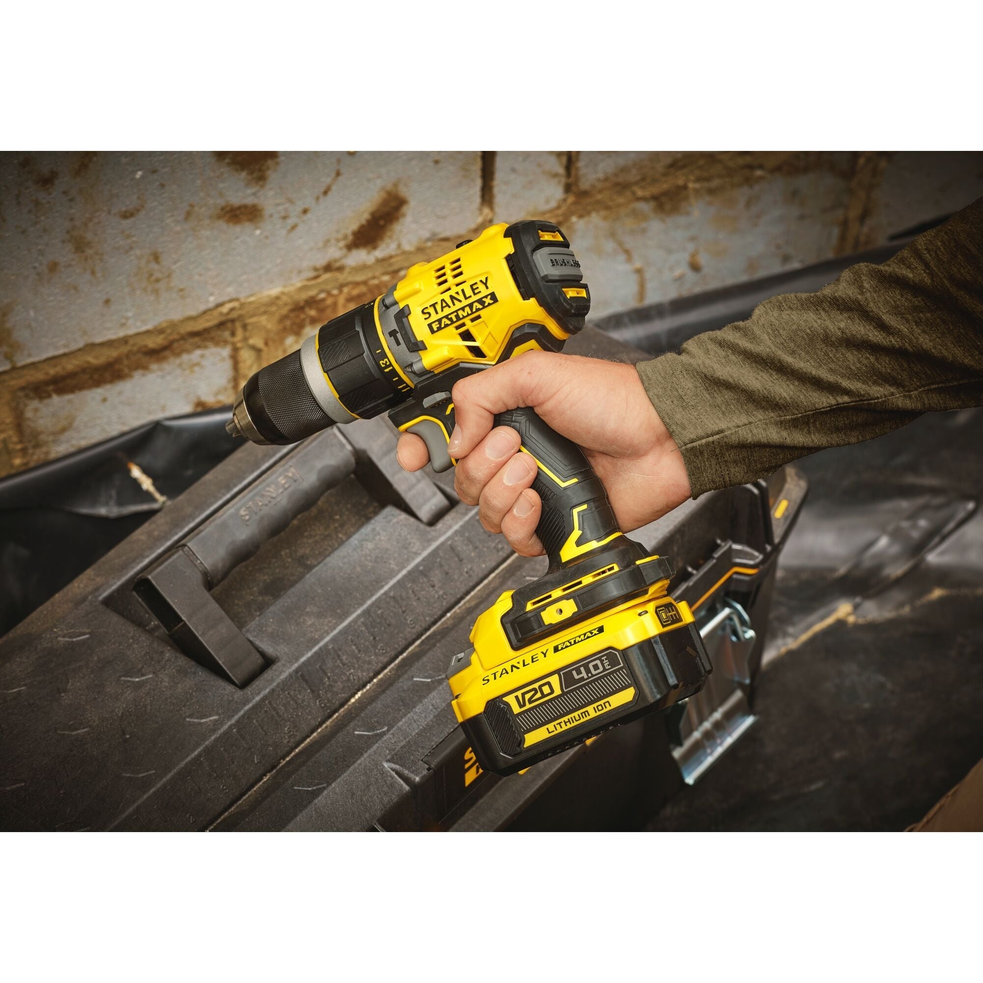美國 STANLEY 史丹利 SFMCD721M2K-QW V20 充電式無刷衝擊電鑽 (2電1充套裝)