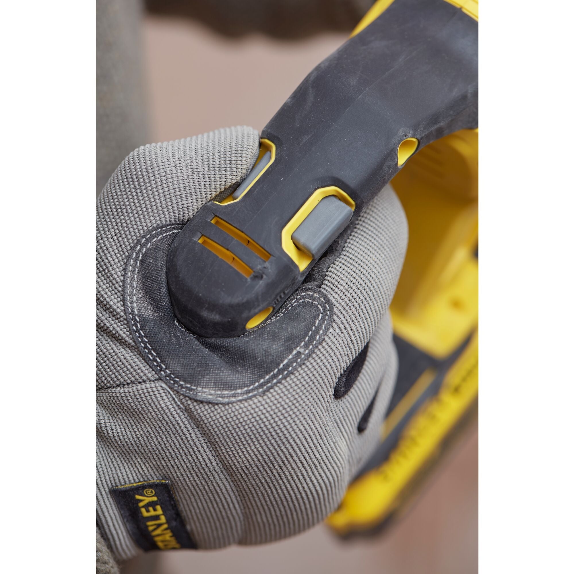 美國 STANLEY 史丹利 SFMCH900M22-QW V20 充電式三用油壓鑽 (2電1充套裝)