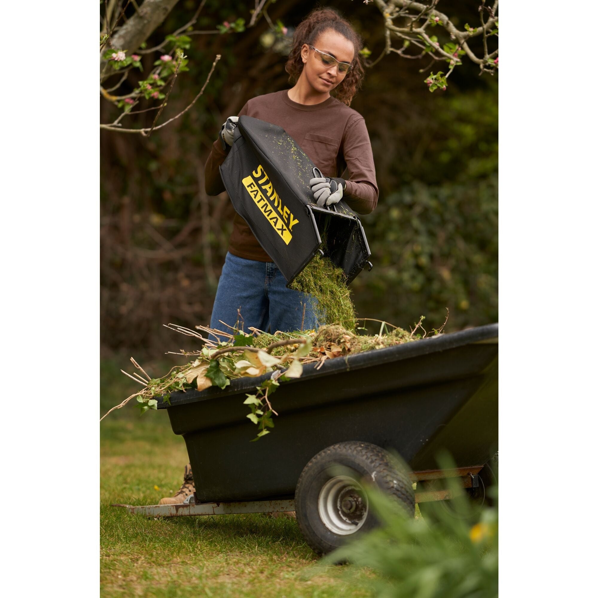 美國 STANLEY 史丹利 SFMCMW2651M-GB V20 充電式剪草機 (2電1充套裝)